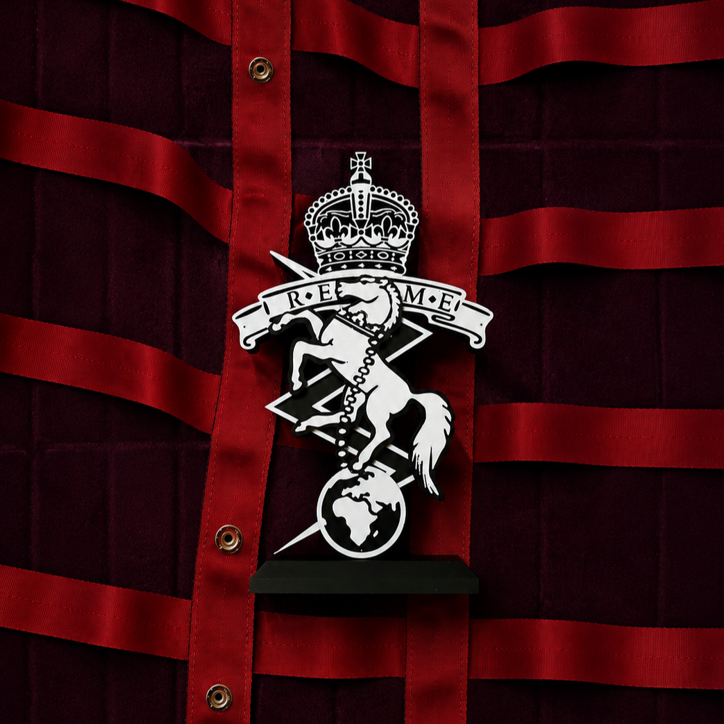 Militray Statue Stand